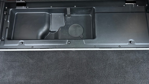Land Rover Discovery 5 15 of 30