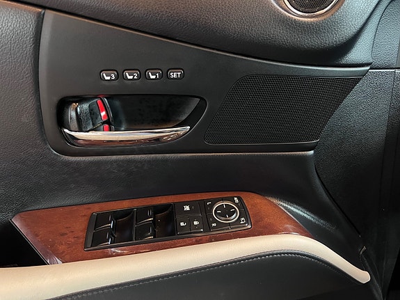 Lexus RX450h 20 of 30
