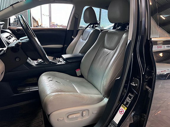 Lexus RX450h 19 of 30