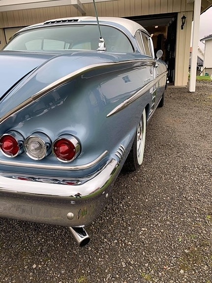 Chevrolet Impala 4 of 5