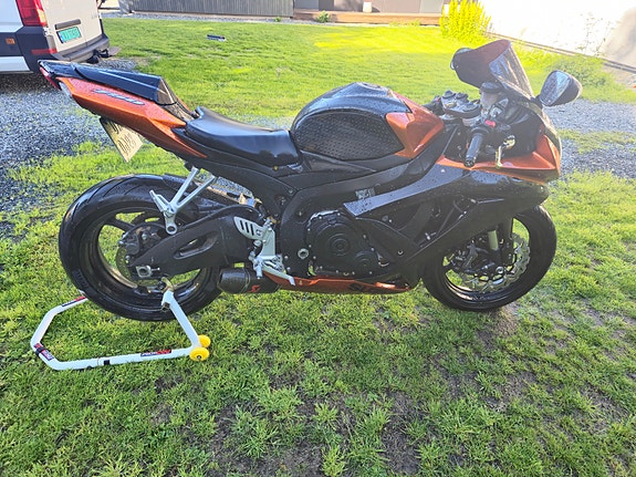 Suzuki GSX-R 4 of 5