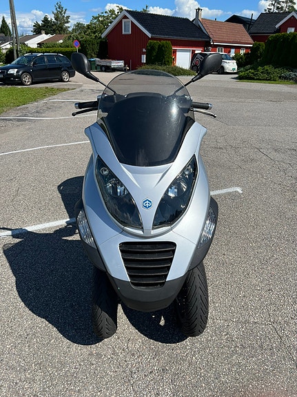 Piaggio MP3 RL Excalibur 3 of 5