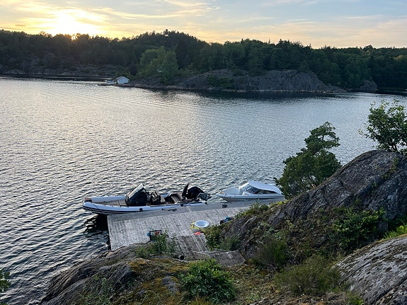 Brig Eagle 8 - Mercury 300 V8 9 of 30