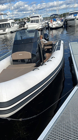 Brig Eagle 8 - Mercury 300 V8 10 of 30