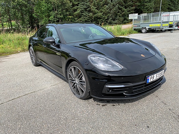 Porsche Panamera 2 of 5