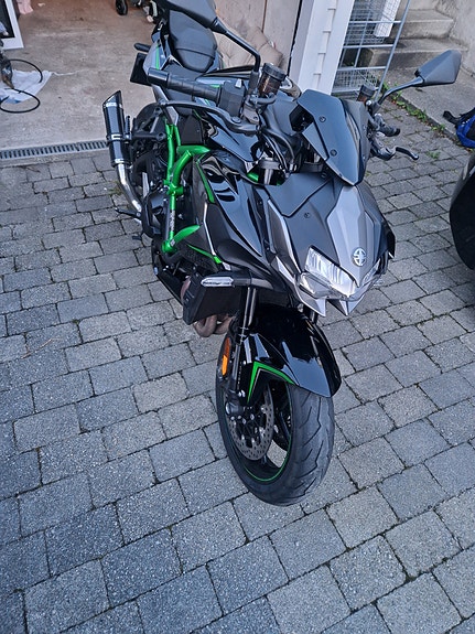Kawasaki ZH2 5 of 5