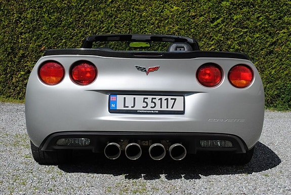 Chevrolet Corvette 2 of 5