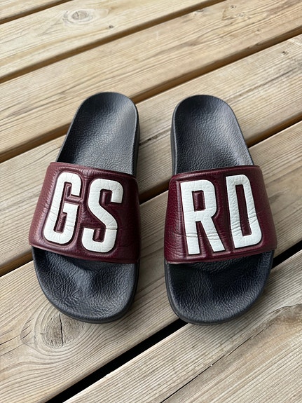 Product image 1 of 2
