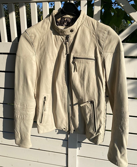 Product image 1 of 10