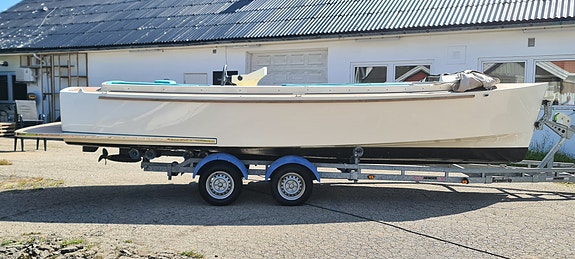 Nydelig Elektrisk båt, JR Yachts Classic 7 25 of 30