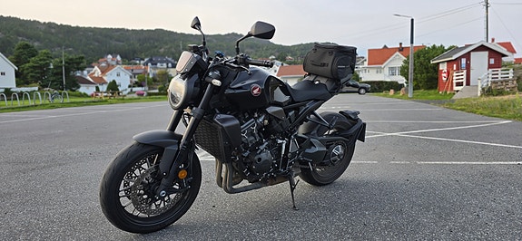 Honda CB1000R Black Edition 18 of 21
