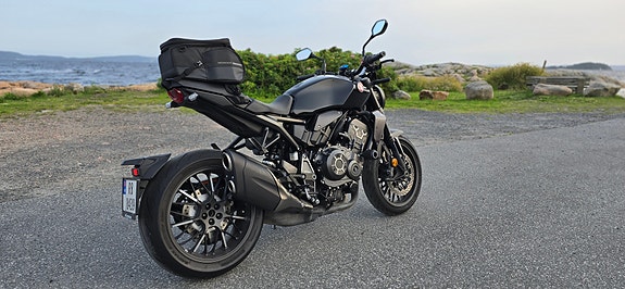 Honda CB1000R Black Edition 13 of 21