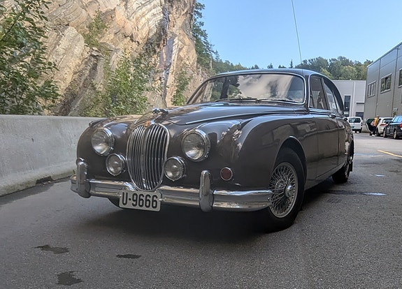 Jaguar Mk 2 1966 photo 2