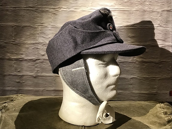 Product image 1 of 3