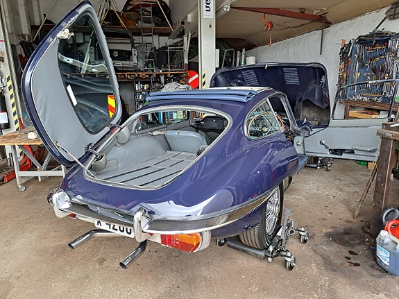 Jaguar E-TYPE 5 of 5
