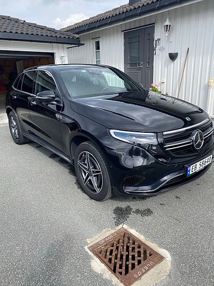Mercedes-Benz EQC-Klasse 3 of 12