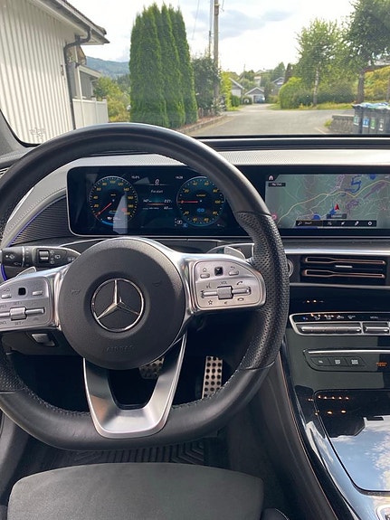 Mercedes-Benz EQC-Klasse 6 of 12