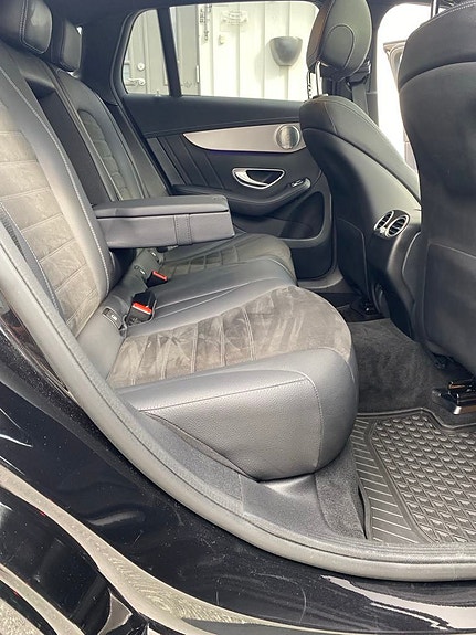 Mercedes-Benz EQC-Klasse 9 of 12