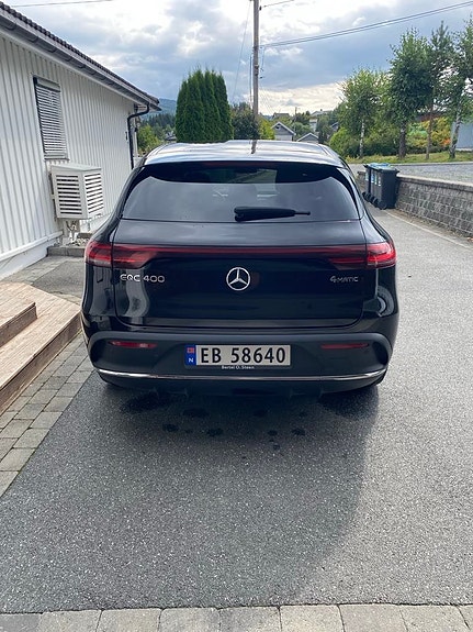 Mercedes-Benz EQC-Klasse 4 of 12
