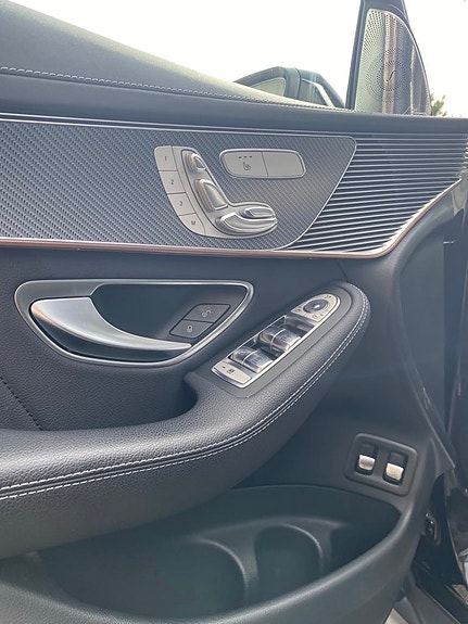 Mercedes-Benz EQC-Klasse 8 of 12