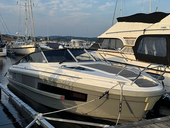 Godt utstyrt og lite brukt IBIZA 911 Touring med Yamaha F425XTO 5 of 5