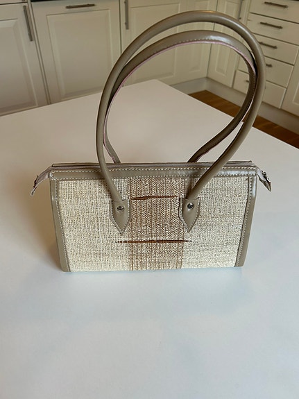 Product image 1 of 7
