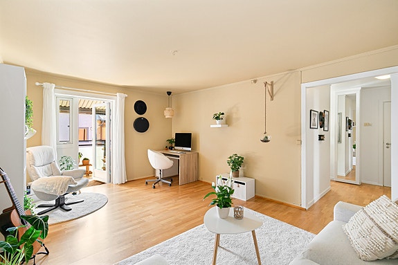 Velkommen til denne innbydende toppleiligheten i Heidmanns gate 12A!