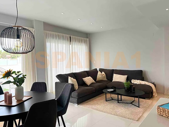 Bilder fra tilsvarende villa