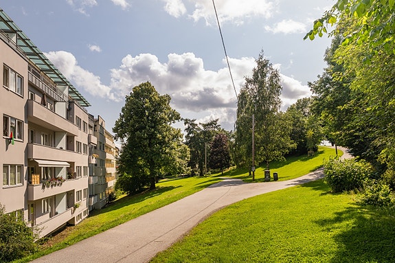 Velkommen til Stensgata 12 med Stensparken som nærmeste nabo.