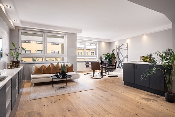 - Strandgaten 207 presentert av Nicolai Sundbye -