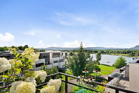 Velkommen til Lilleruts vei 71 presentert av EIE Eiendomsmegling v/Eline Tilley (481 90 093/et@eie.no)