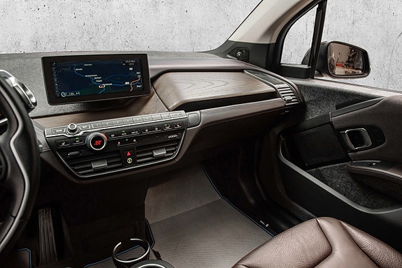 BMW i3 9 of 25
