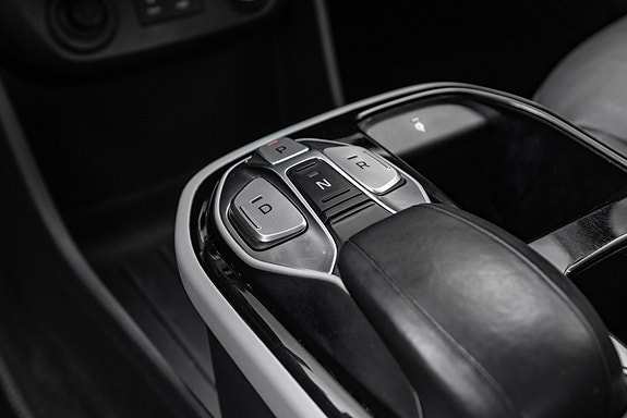 Hyundai IONIQ 22 of 30