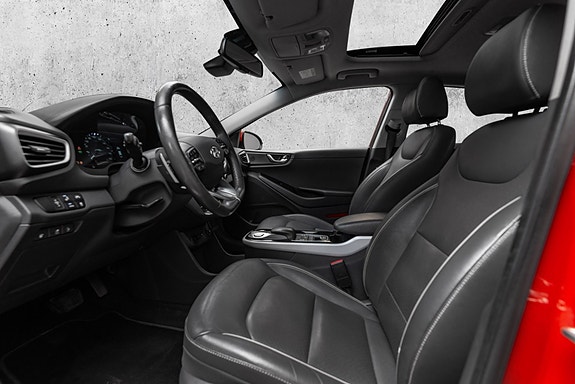 Hyundai IONIQ 12 of 30