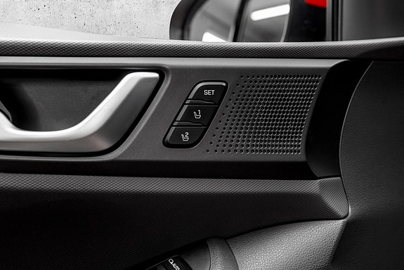 Hyundai IONIQ 25 of 30
