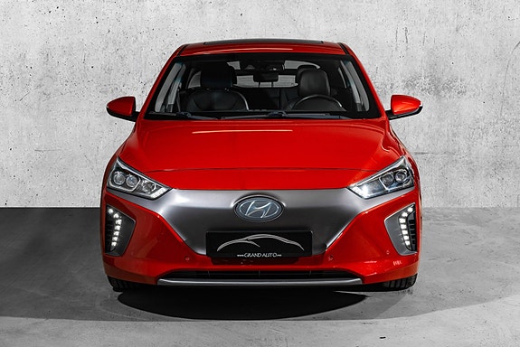 Hyundai IONIQ 3 of 30