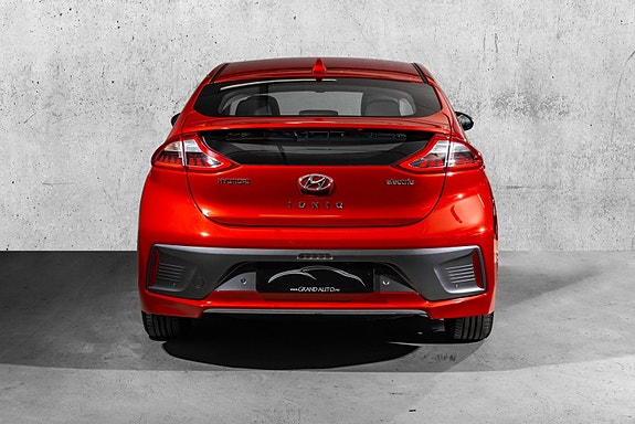 Hyundai IONIQ 7 of 30