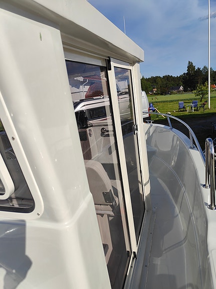 UTSTILLINGSBÅT DOLMØY 230 CC NY MODELL 5 of 5