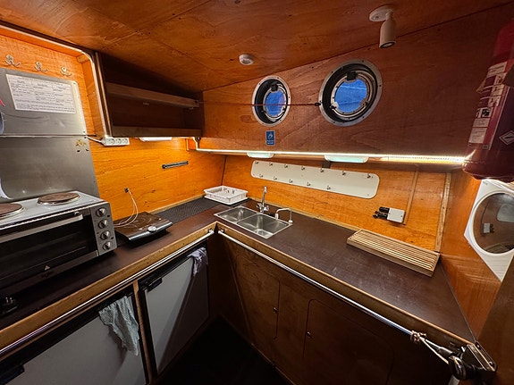 Expedition steel motorsailer 7 of 16