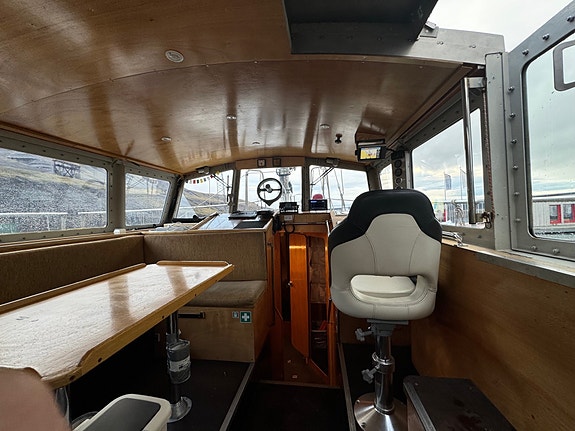 Expedition steel motorsailer 5 of 16