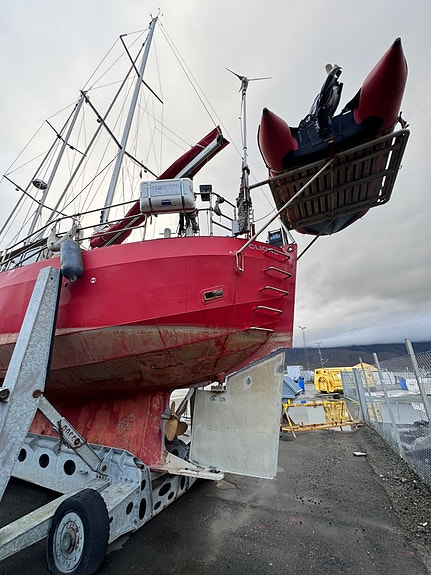 Expedition steel motorsailer 3 of 16