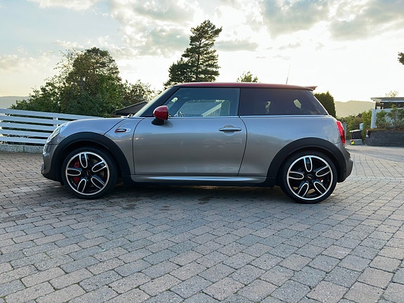 MINI Cooper S 4 of 19