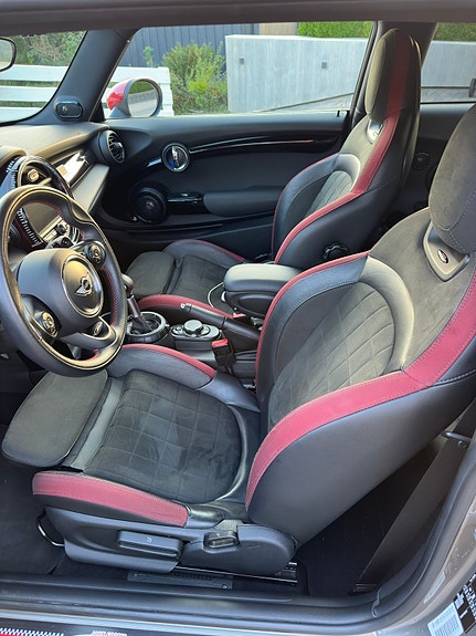MINI Cooper S 11 of 19