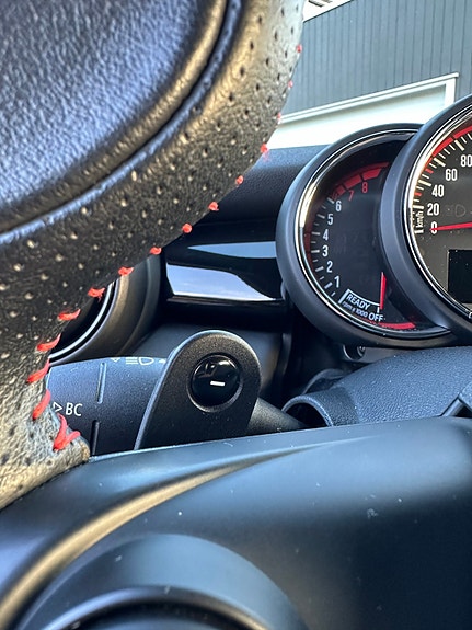 MINI Cooper S 13 of 19
