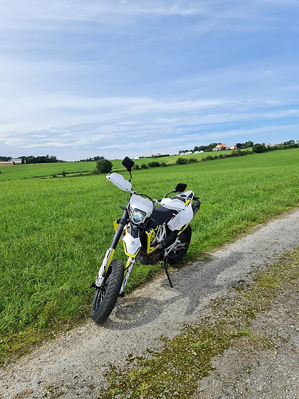 Husqvarna 701 SM 2 of 16