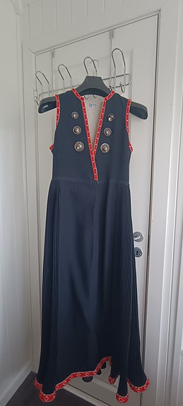 Product image 1 of 8