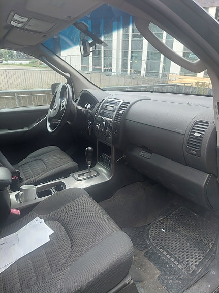 Nissan Pathfinder 7 of 28