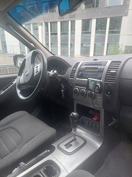 Nissan Pathfinder 8 of 28