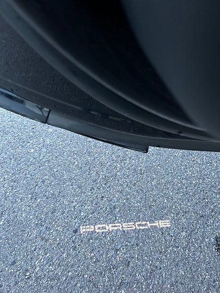 Porsche Taycan 13 of 24