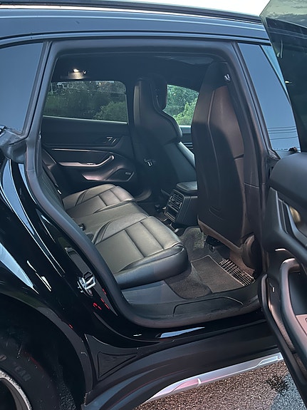 Porsche Taycan 22 of 24